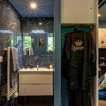 Queen & King, Petit Cocon Chic * Meyzieu